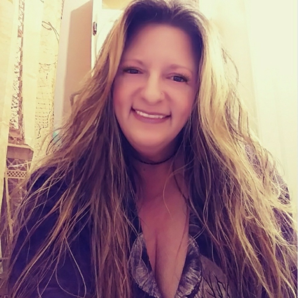 Meet your Posher, Regina